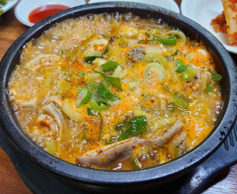 전주시 금암피순대 대표